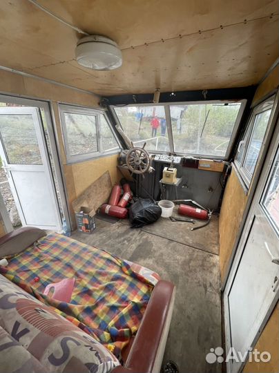 Самоходный прогулочный теплоход пр. 376 