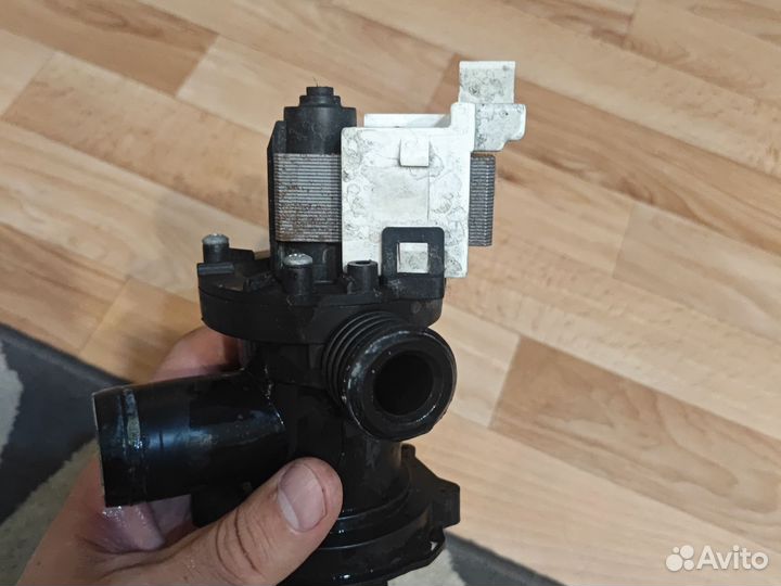 Помпа w16002999203 для стиральной машины