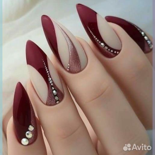 Модель на наращивание ногтей