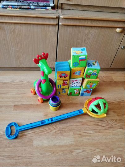 Игрушки для малышей пакетом