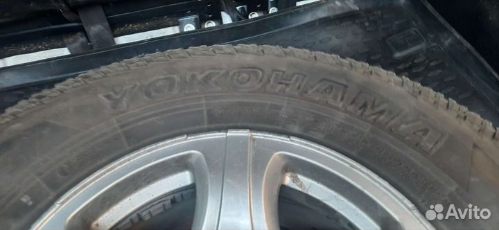 R16 Yokohama Geolandar A/T G015 275/70, PCD 5x139.7 DIA 108