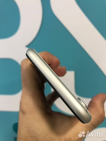 iPhone Xr, 128 ГБ