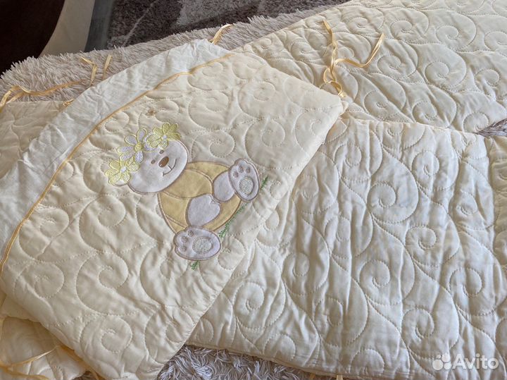 Бортики в кроватку