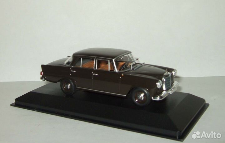 Мерседес Mercedes 190 W110 1961 Minichamps 1:43