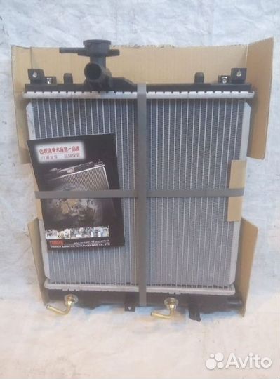 Радиатор охлаждения tomsun SU-9371A/2R АКПП Suzuki