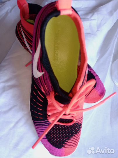 Кроссовки nike hyperfeel cross. Новые. Р-р 7