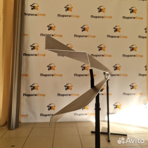 Ремонтный правый порог Ford Aerostar кузовной