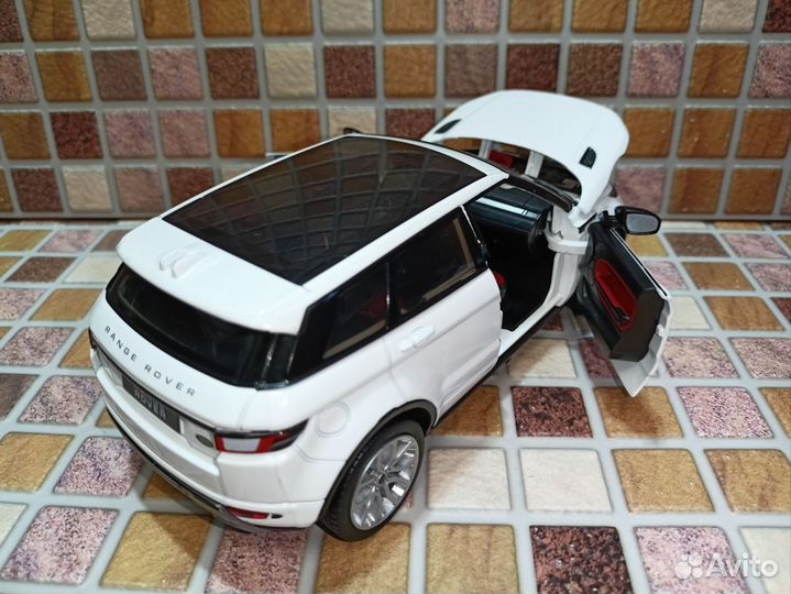 Land Rover 2017 Range Rover Evoque HSE 1:24 18 см