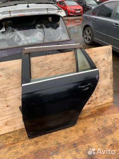 Левая задняя дверь Volkswagen Golf 5 универсал