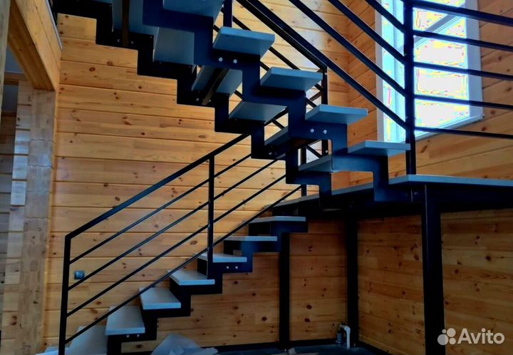 Металлокаркас для лестницы 