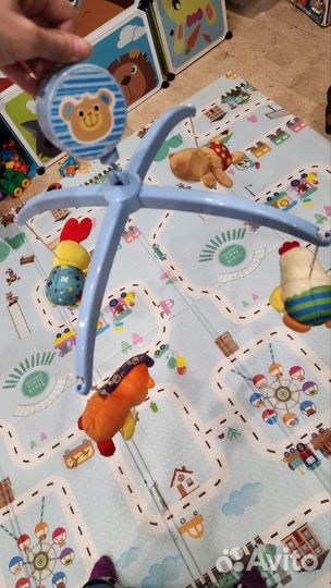 Мобиль на кроватку заводной