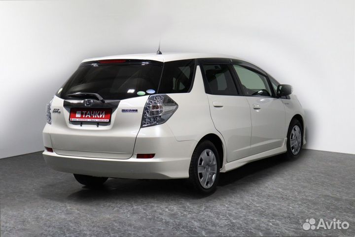 Honda Fit Shuttle 1.3 CVT, 2013, 127 070 км