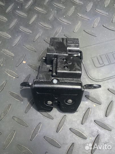 Замок крышки багажника kia sportage 3