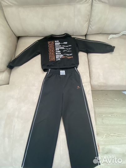 Спортивный костюм