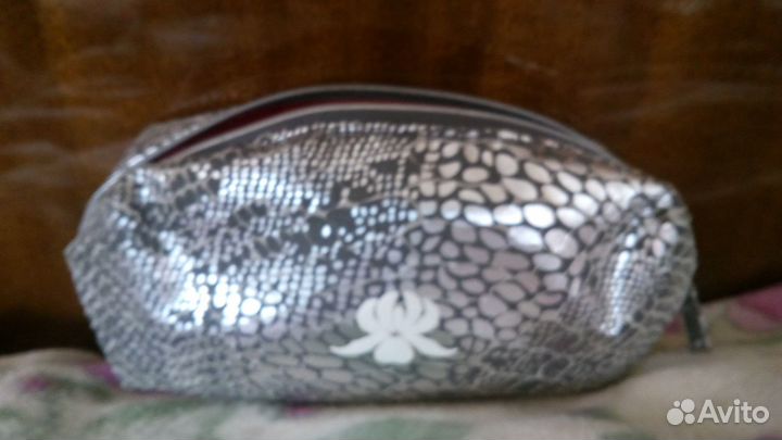 Косметичка Sisley