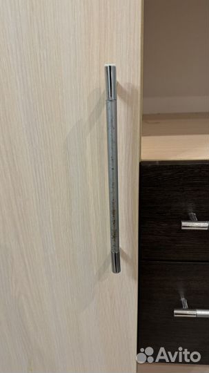 Шкаф с полками