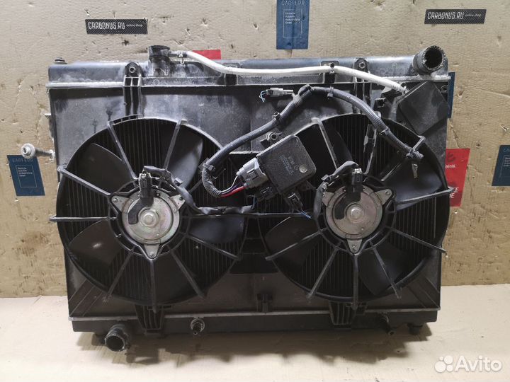 Радиатор двс на Nissan Fuga Y50 VQ25DE