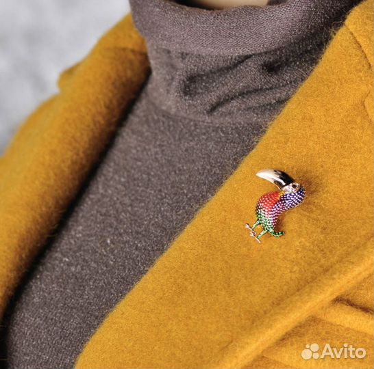 Брошь Попугай Ара