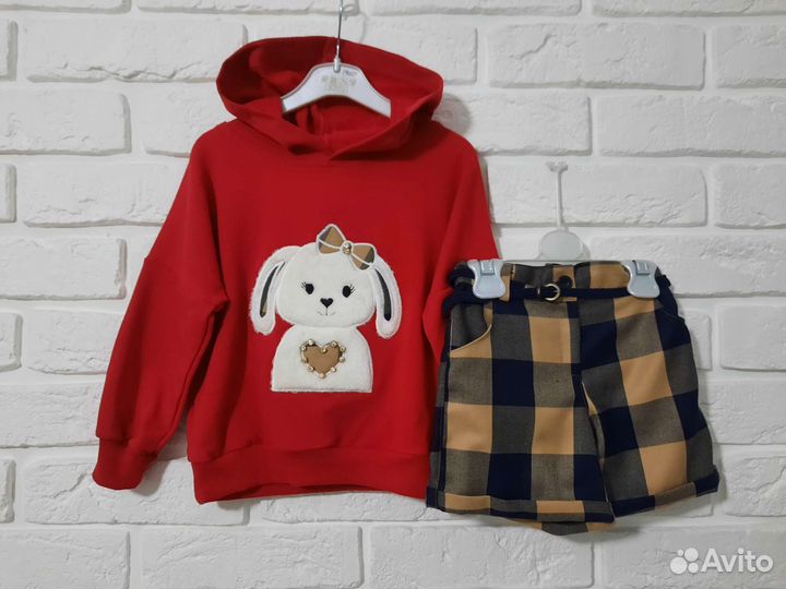 Костюм для девочки новый