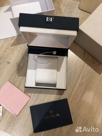 Коробка от золотых часов