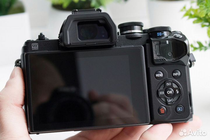 Olympus OM-D E-M10 Mark III Kit