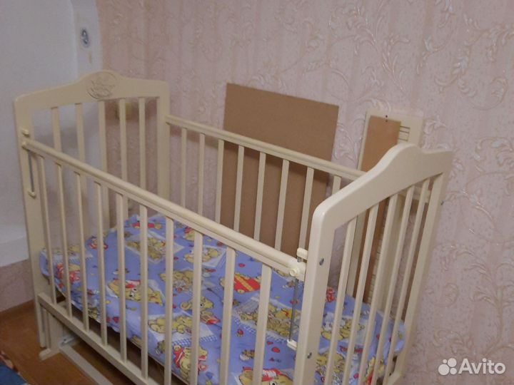 Детская кроватка