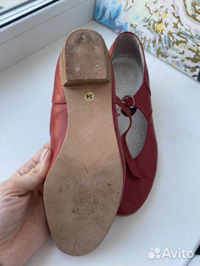Туфли для народных танцев красные