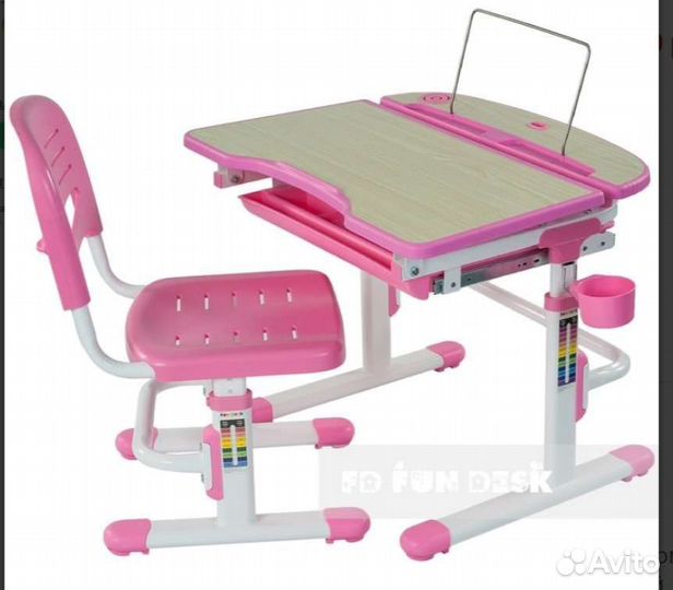 Растущая парта (письменный стол)