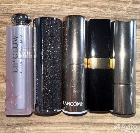 Помады для губ