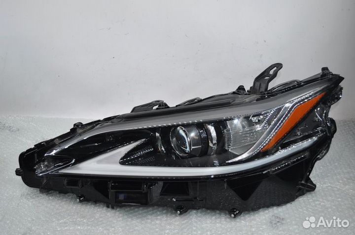 Фара левая Lexus ES250/ 350/ 300H 2018-2021 LED #1