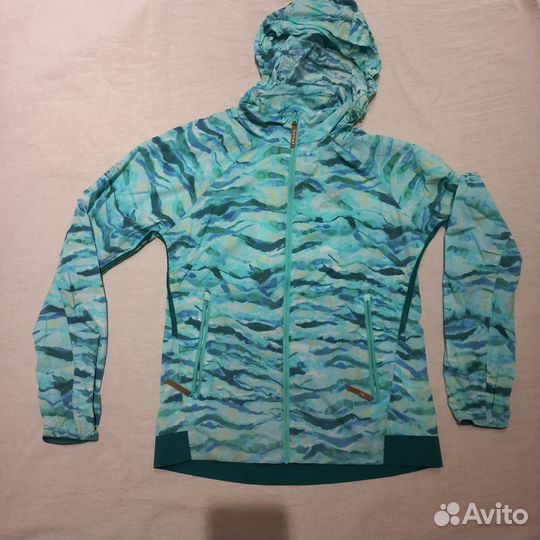 Куртка беговая новая 42