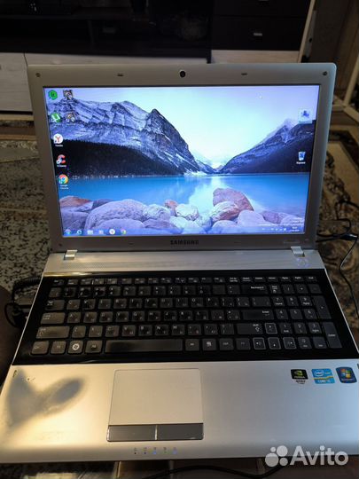 Ноутбук samsung RV520