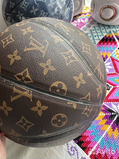 Баскетбольный мяч Louis Vuitton