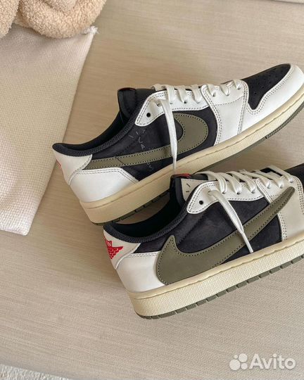 Travis Scott X Air Jordan 1 Retro Low OG Olive S