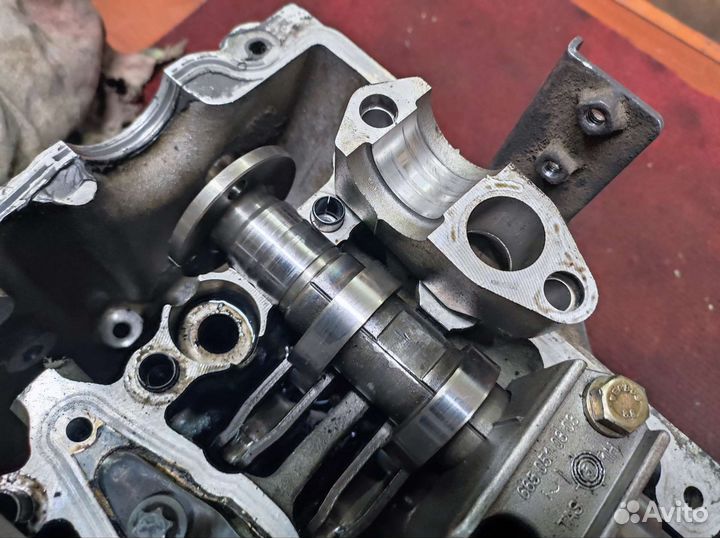 Распредвал впускной выпускной Ssang Yong D20DT