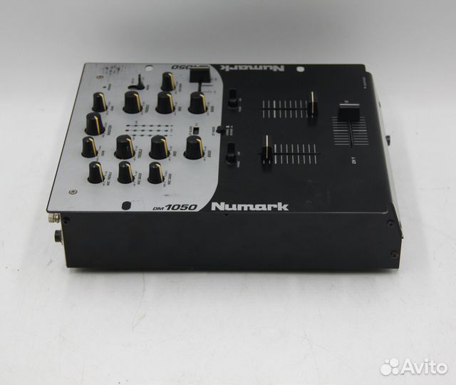 Микшерный пульт Numark dm1050
