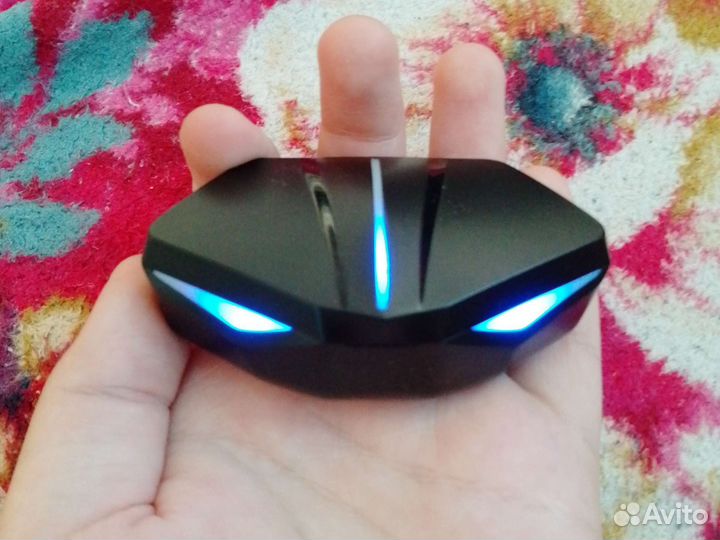 Беспроводные наушникив хорошем состоянии громкие