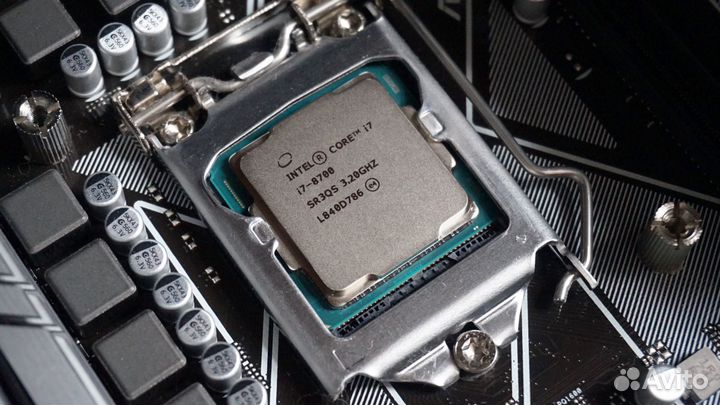 Процессор - Intel Core I7 8700