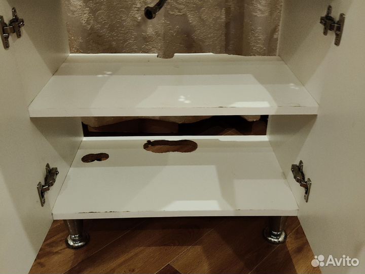 Раковина с тумбой и смесителем в ванную бу