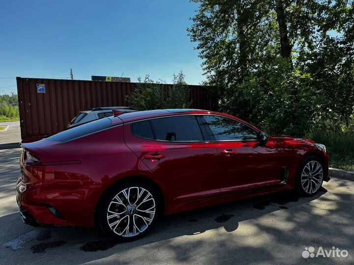 Kia Stinger 2.0 AT, 2019, 108 000 км