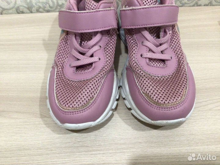 Кроссовки капика 33 размер
