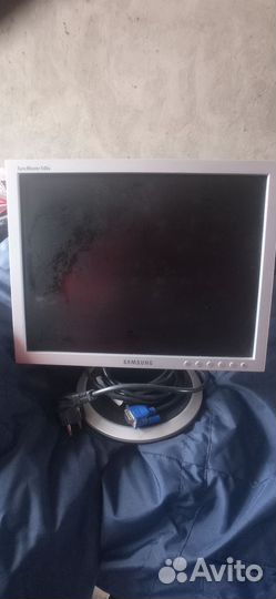 Монитор Samsung