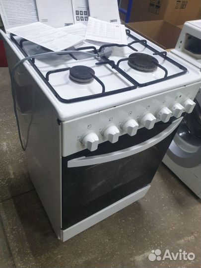 Плита газовая Zanussi ZCK 924201w