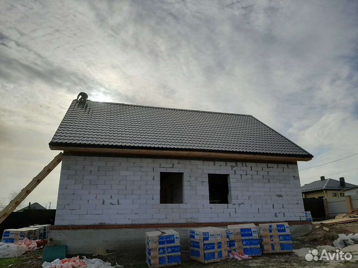 Бригада строителей