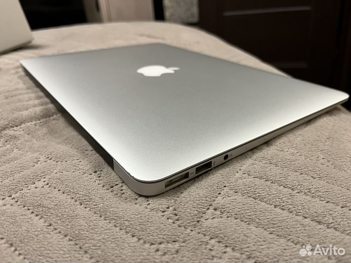 Apple MacBook Air 13 i5 8Гб 1Тб