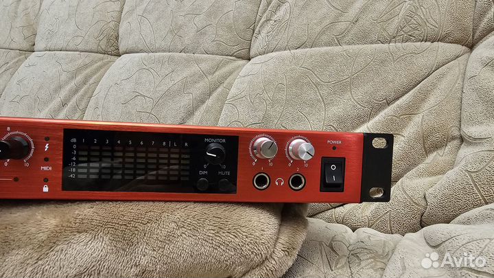 Звуковая карта Focusrite Clarett 8pre TB2