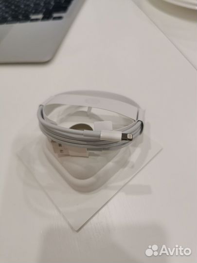 Кабель зарядки Lightning USB-A новый оригинал