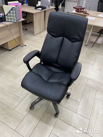Офисное кресло б/у(как новое)