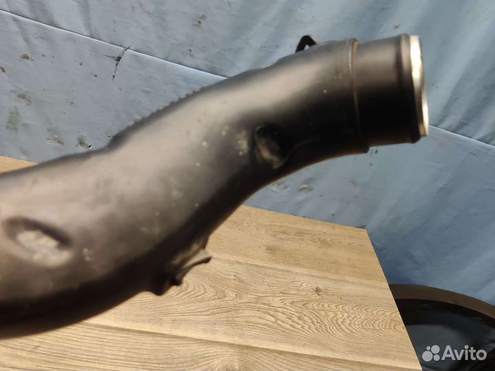 Патрубок воздушного фильтра Toyota LC200 2016г