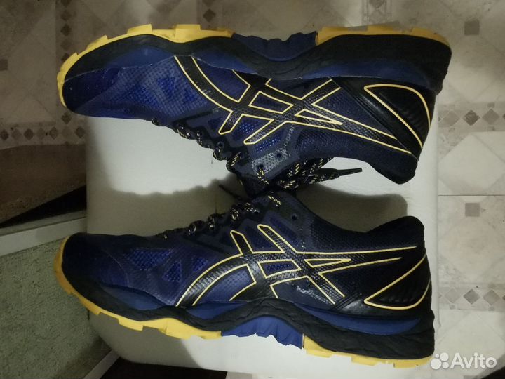 Беговые кроссовки asics